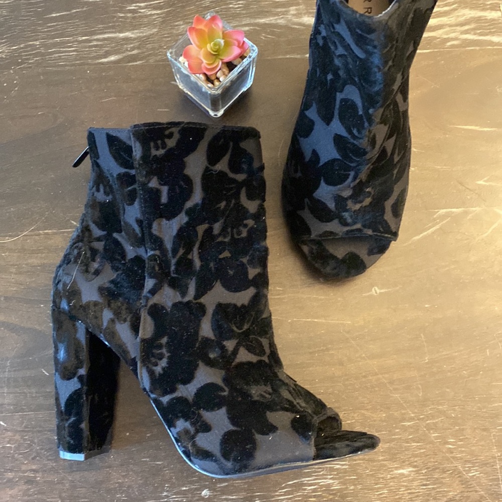 TORRID | Black Velvet Floral Peep Toe Ankle Boot women’s 10w